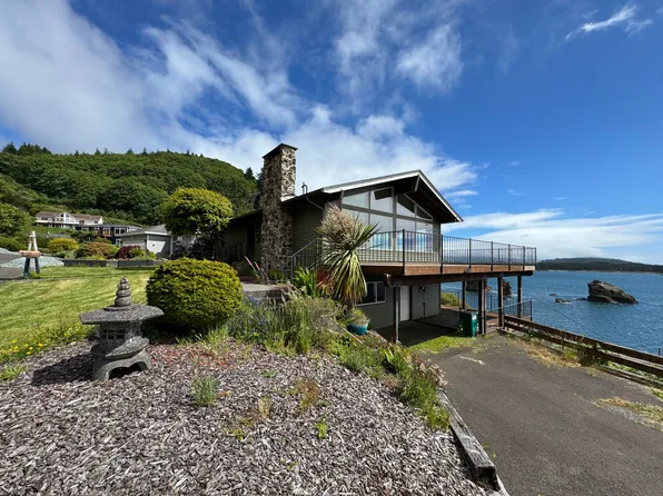 14800 Harborview Dr, Rockaway Beach, OR 97136