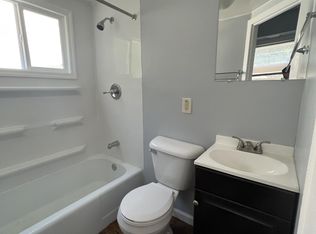 1707 Jefferson St #1, Oshkosh, WI 54901