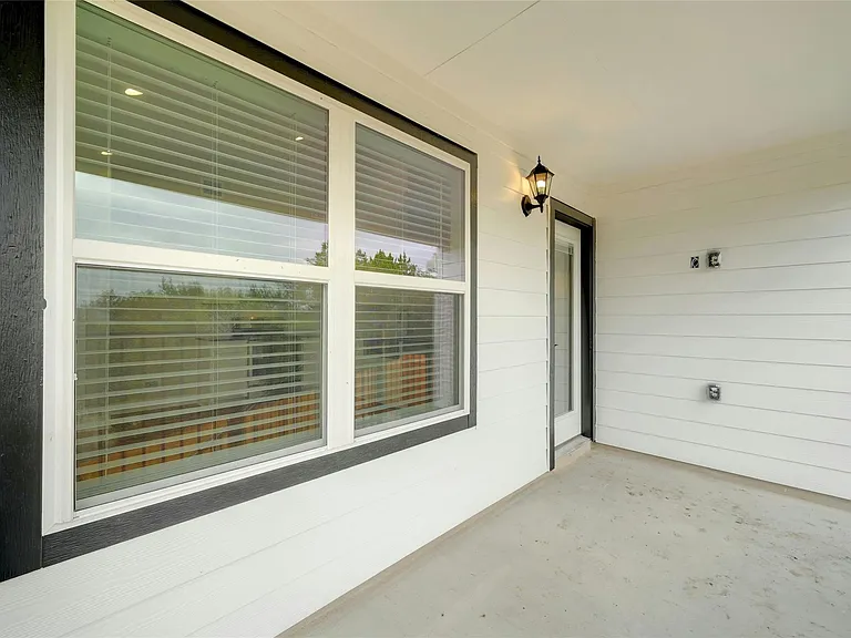 21502 Paine Ave — Photo 25