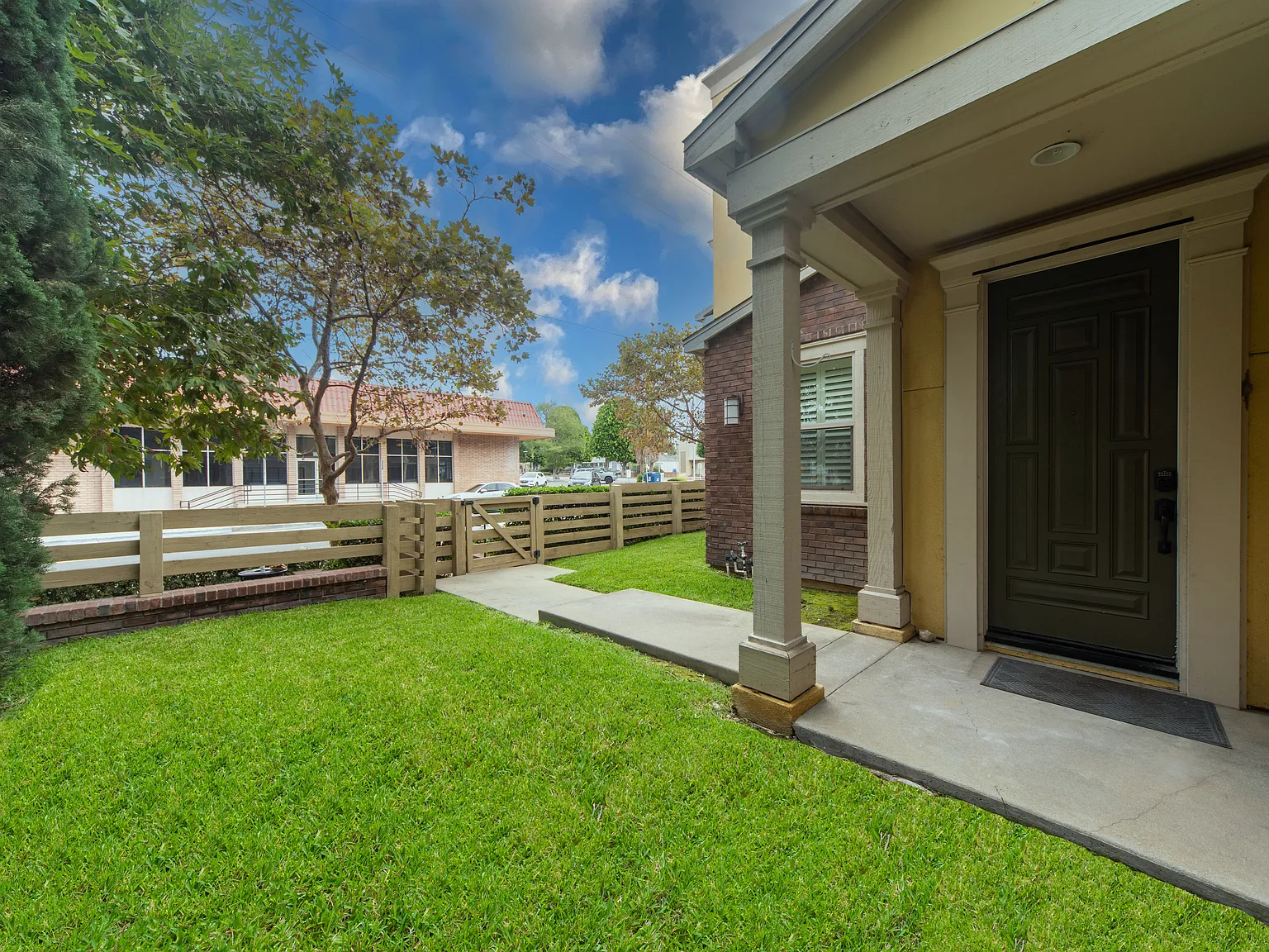 4 bed, 2107 sqft, $3,750 — Photo 4