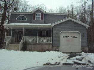 117 Edge Rock Dr, Drums, PA 18222