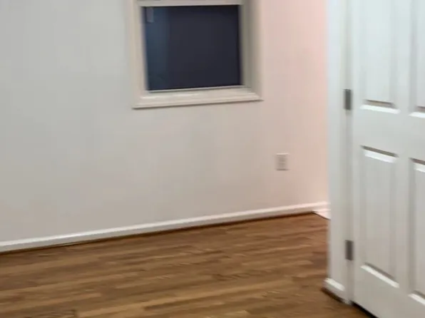 115 N Merritt Mill Rd #208, Chapel Hill, NC 27516