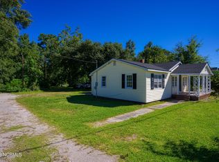 861 Freedom Way, Hubert, NC 28539