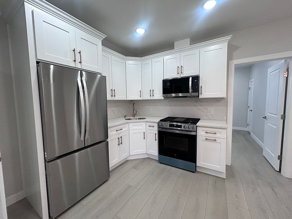 1st image of 510 17th St #1