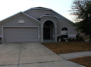 3942 Hillingdon Rd, Tavares, FL 32778