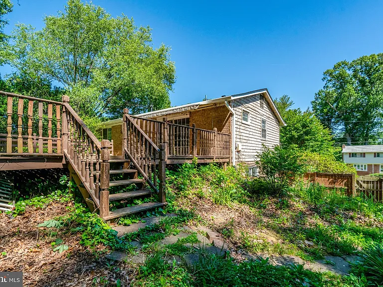 8527 Parliament Dr — Photo 45