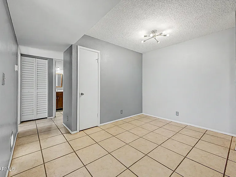 540 N May St #3113 — Photo 13