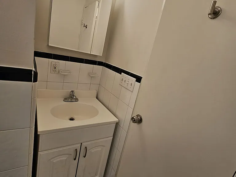 302 W 76th St #3C — Photo 10