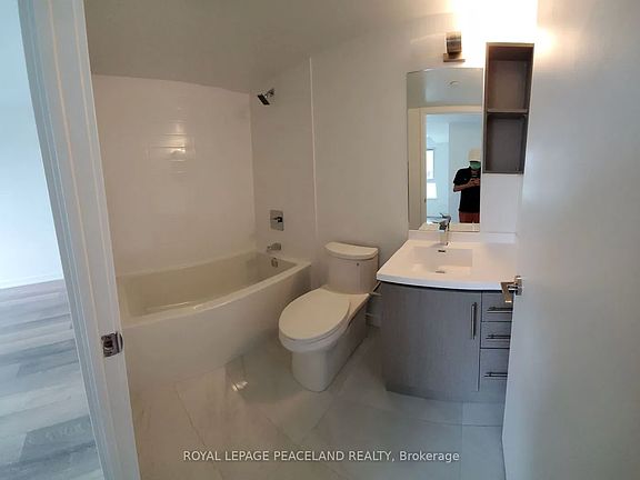 5th image of 181 Huron St #805
