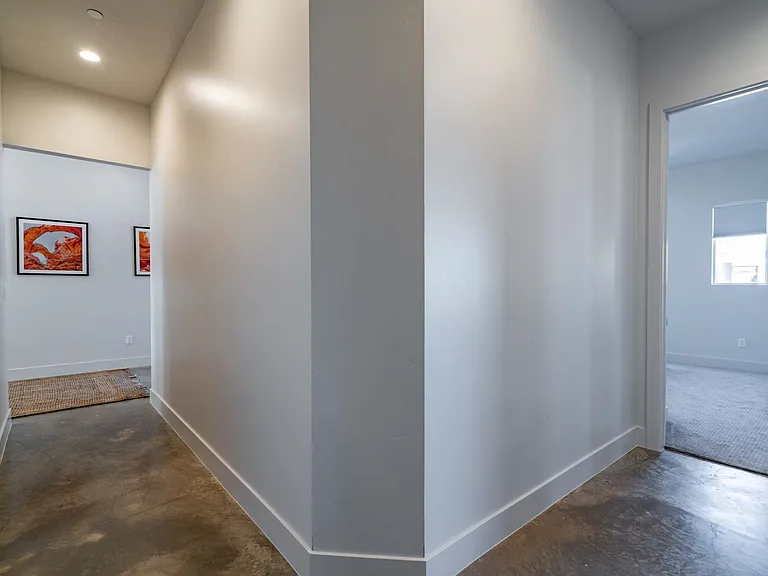 5089 W 3175 S — Photo 15