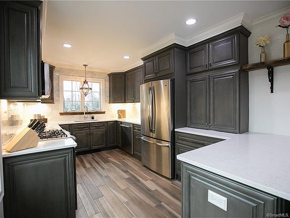 2nd image of 1462 Hebron Ave
