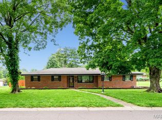 232 Springdale Dr, Belleville, IL 62223