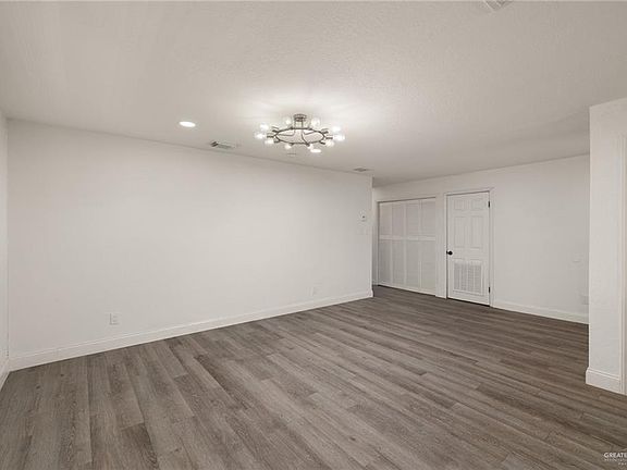 3rd image of 1716 W Gastel Cir #1