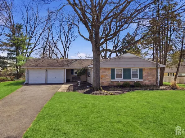 27 Summerall Rd, Somerset, NJ 08873