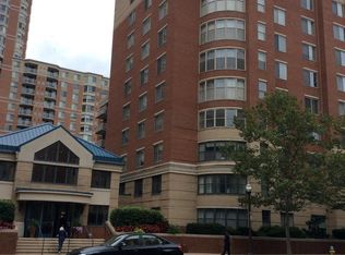 3835 9th St N APT 208E, Arlington, VA 22203
