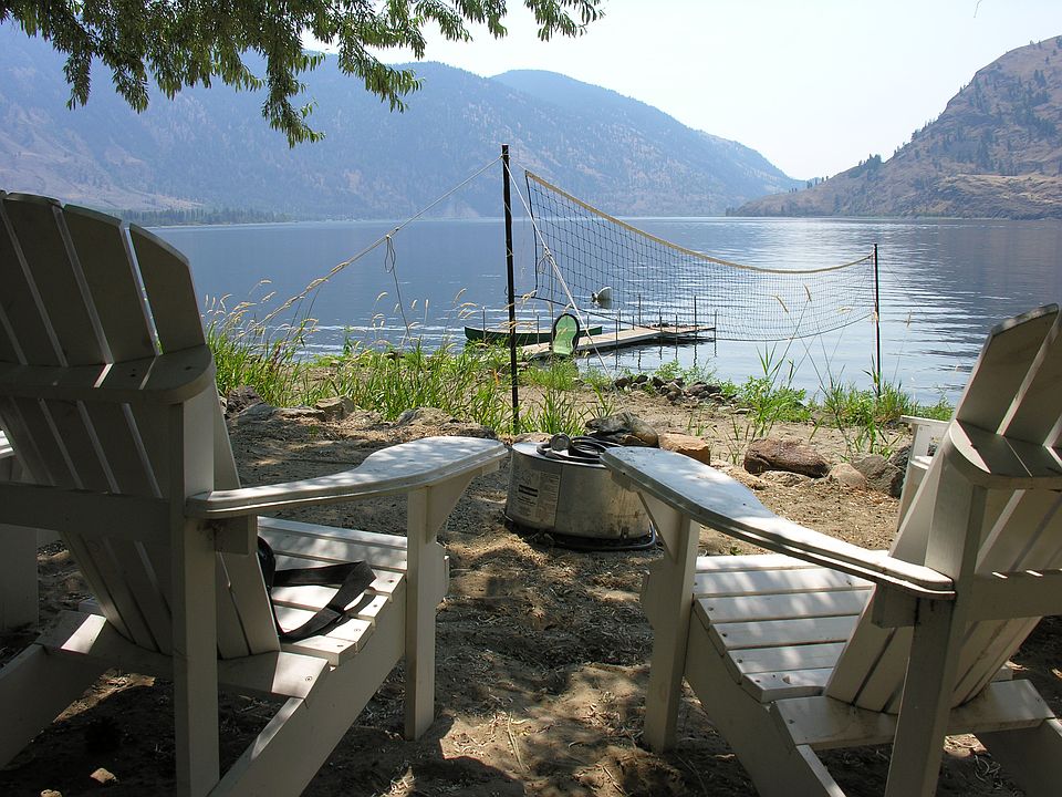 230 feet of priviate beach