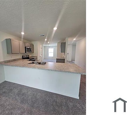 3rd image of 2222 SW Matheson Ter