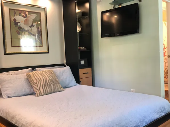 208 10th Ave N #210, Saint Petersburg, FL 33701