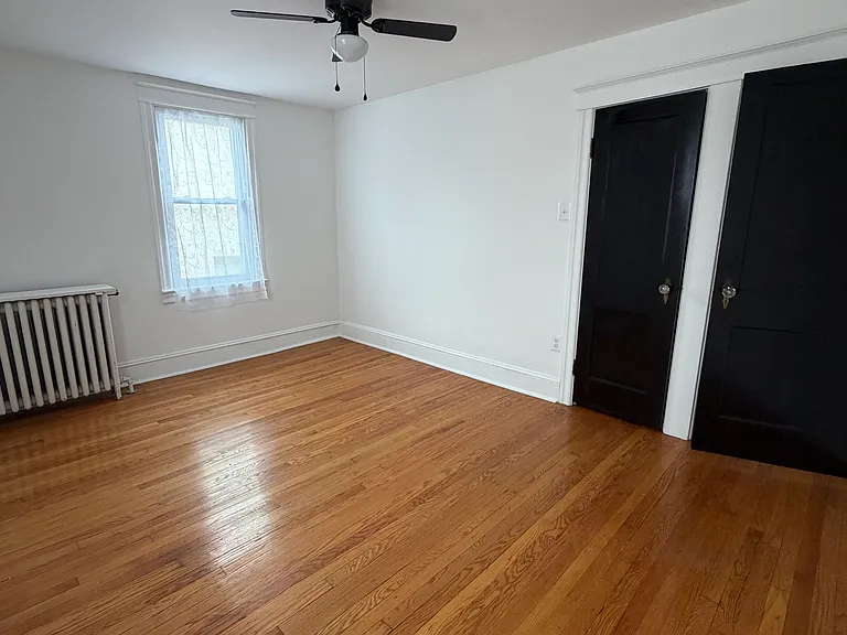 7808-2 Burholme Ave — Photo 3