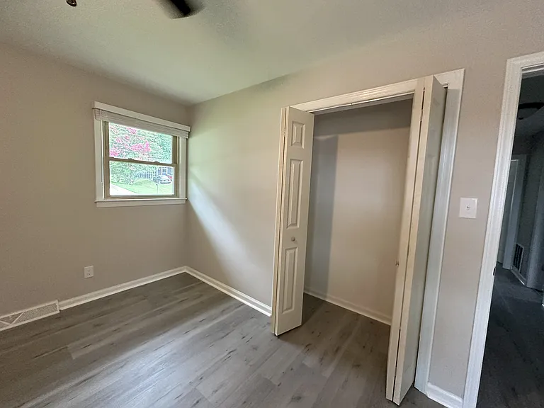 592 Arlington Rd — Photo 13
