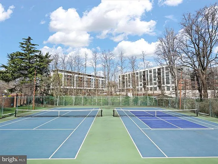 8370 Greensboro Dr #1004 — Photo 27