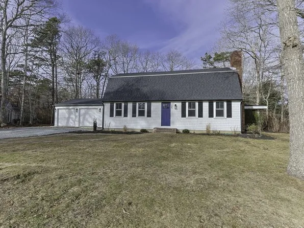 35 Stoney Cliff Rd, Barnstable, MA 02630