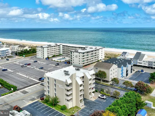 15 145th St Unit 403, Ocean City, MD 21842