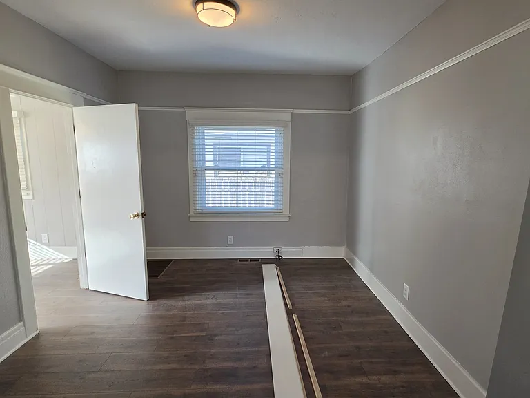 4139 Locust St — Photo 11