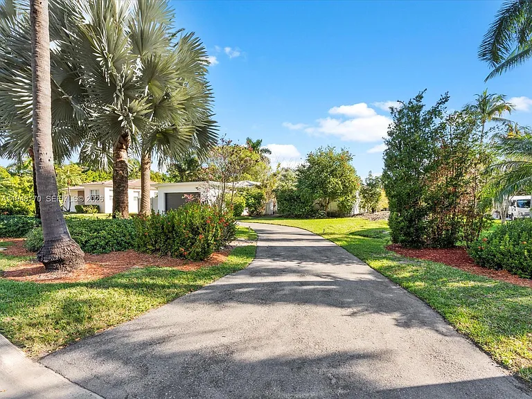 201 Golden Beach Dr — Photo 36