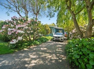 1056 Stevens St, White Rock, BC V4B4X7