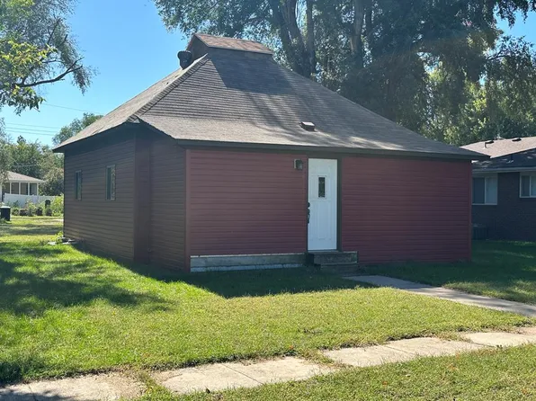 405 W Cedar St, Doniphan, NE 68832