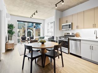 Hugo River North, Chicago, IL 60654