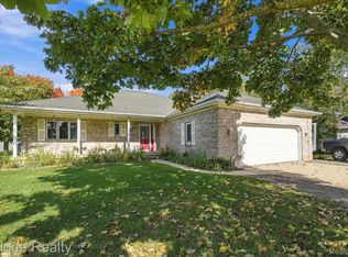 426 Oak Ln, Yale, MI 48097