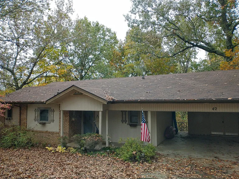 42 Sandwick Dr — Photo 1
