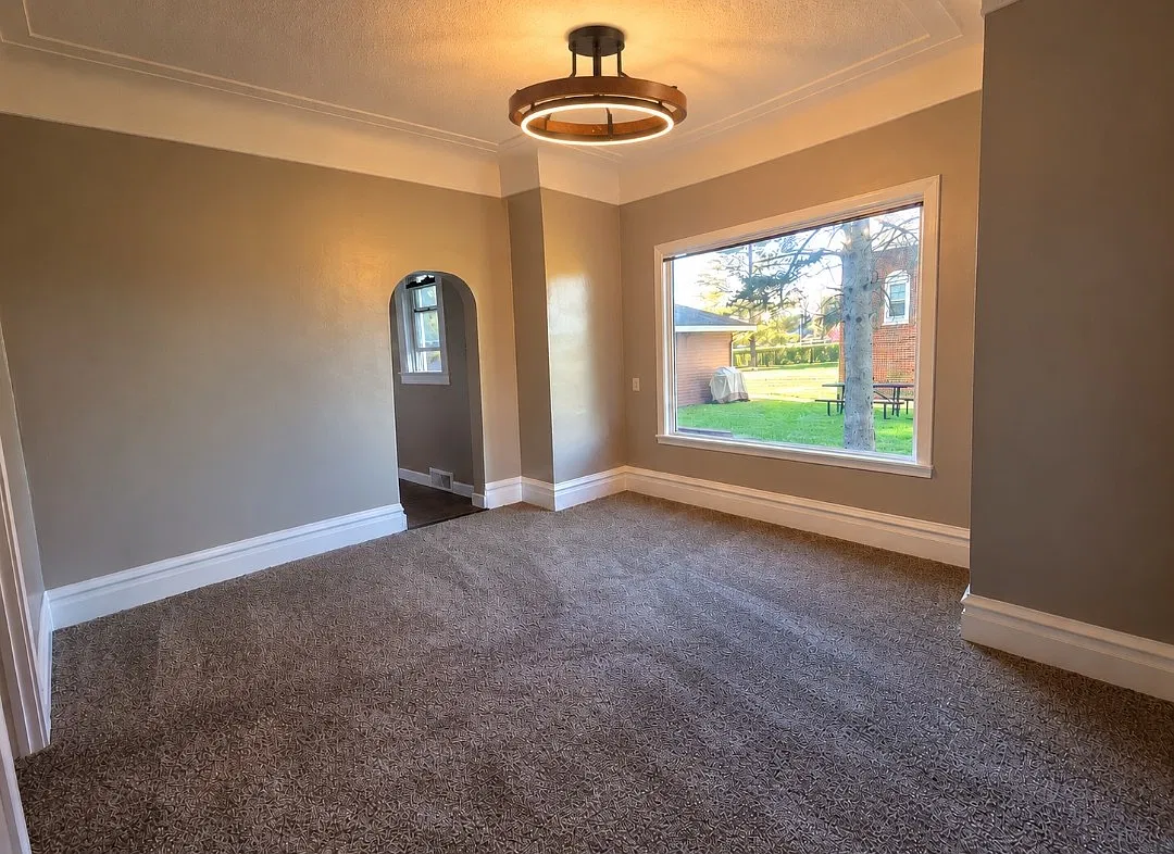 2 bed, 1250 sqft, $1,700 — Photo 3
