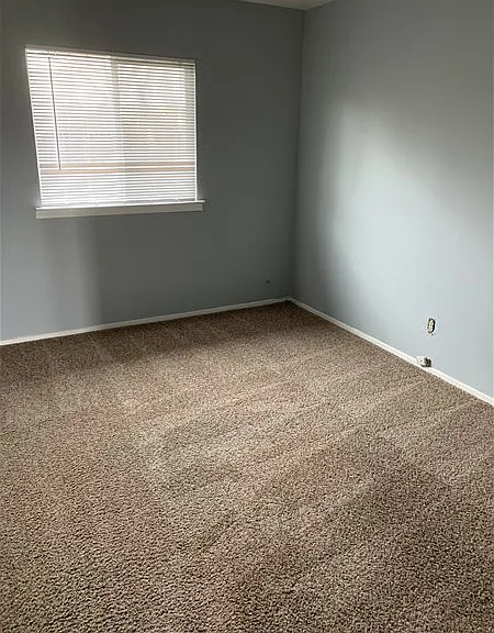 1919 Wahl Way — Photo 5