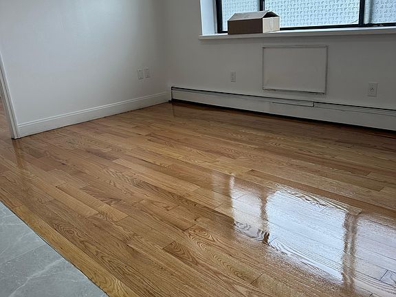 3rd image of 13161 Sanford Ave #2F