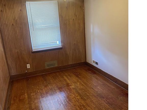 3rd image of 3928 Lyndale Ave