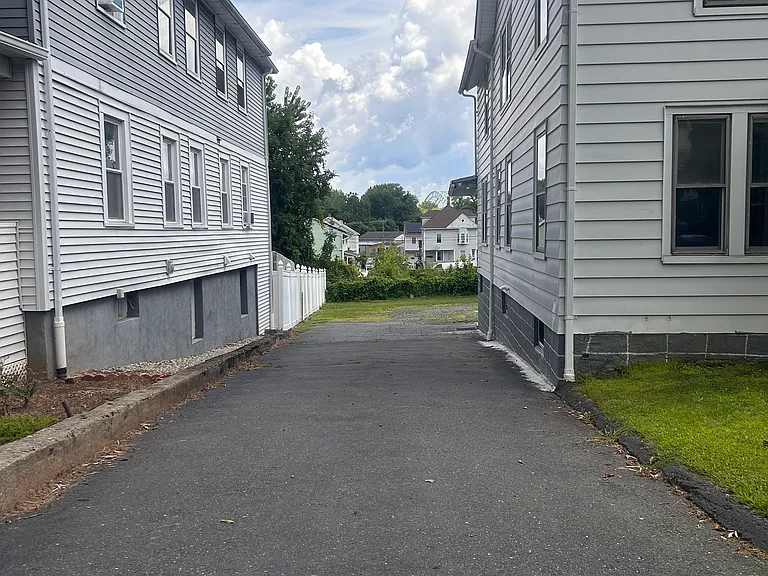 640 High St — Photo 31