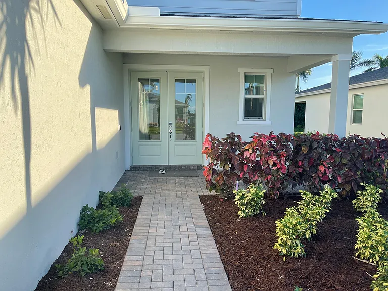 11621 SW Lyra Dr — Photo 2