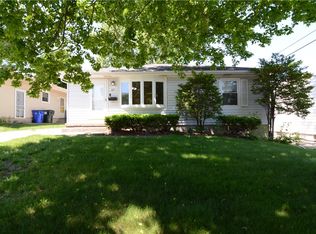 67 Maple Ct, Decatur, IL 62526