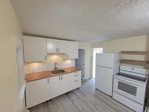 21 Grove St #A Photo 1 21 Grove St #A Photo 1