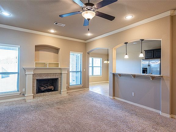 4th image of 3113 N Autumn Rose Ave