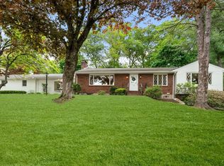 19 Bosworth Rd, Framingham, MA 01701