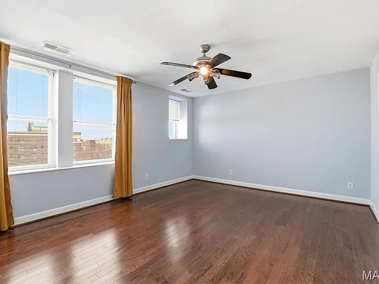 5330 Pershing Ave #807 — Photo 11