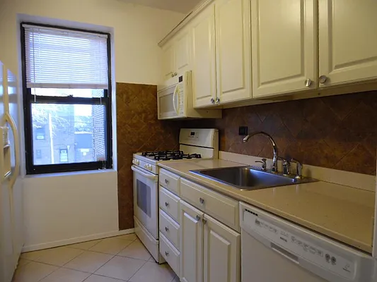 Rented by Keller Williams NYC | media 14