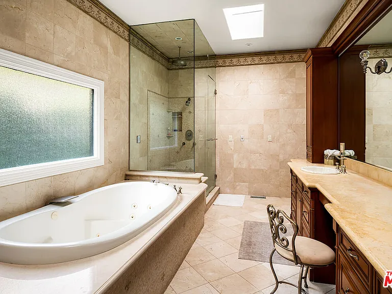 1845 Loma Vista Dr — Photo 28