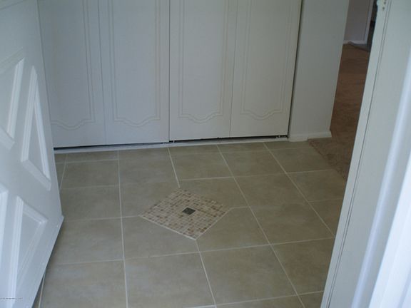 4th image of 1006 Fife #B