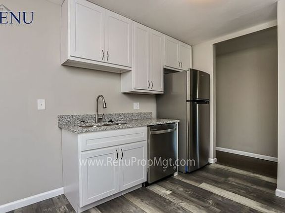 3rd image of 35 Bluefield Ct