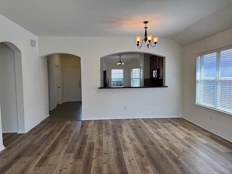 4512 Chris Dr — Photo 7
